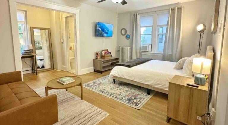 Holiday apartment | Perfect for remote work in New Haven, CT