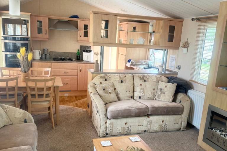 Child-friendly lovely lodge with pool & garden | Pets allowed — photo 5