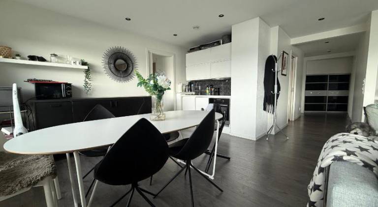 Villa med 5 soverom, 4 bad og 3 kjøkken, 400 m fra lokal badestrand — photo 4