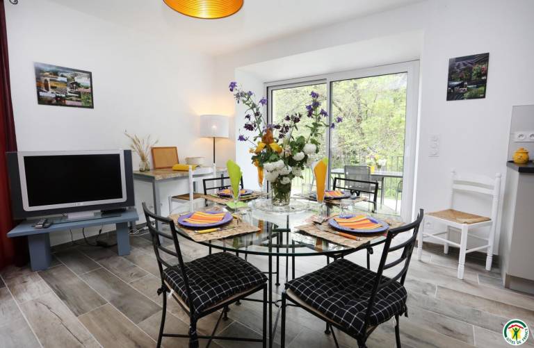 Gite with terrace & yard — photo 2