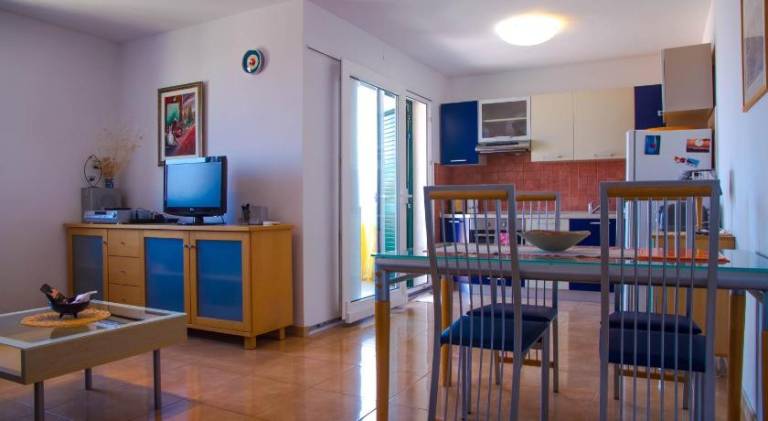 Charming rental apartment with terrace | Pets allowed — photo 2