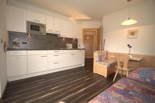 Holiday apartment with patio — photo 4