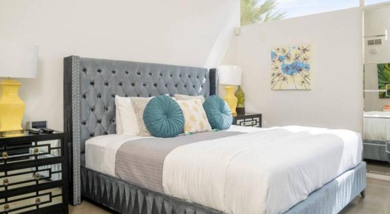 Fully equipped spacious villa with hot tub, barbecue & private pool | Perfect for remote work | Pets allowed — photo 2