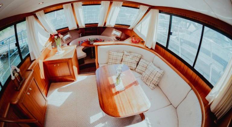 Lovely boat | Beach nearby | Pets allowed — photo 4