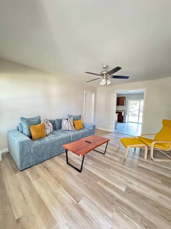 Lovely house | Pets are welcome in Addison, TX