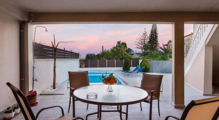 Pleasant house with terrace, private pool & barbecue | Dogs allowed — photo 3