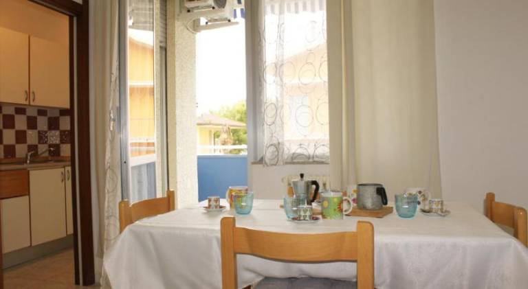Holiday apartment with 2 rooms for 5 persons — photo 4