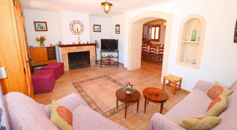 Fully equipped villa with patio, garden & private pool | Pets are welcome — photo 2