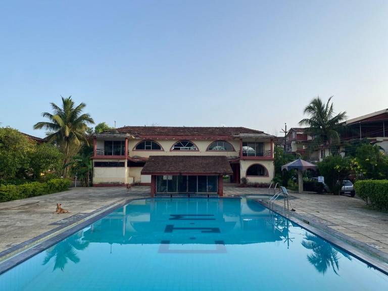 Villa with grill, pool & patio — photo 3