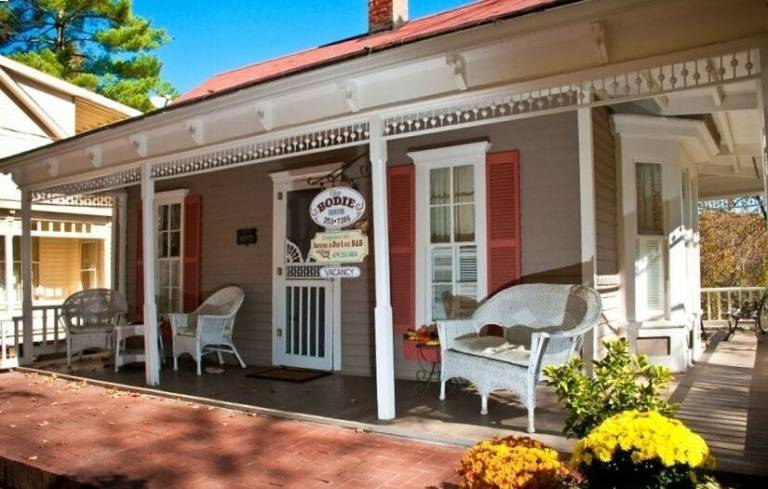 Cabin  Eureka Springs