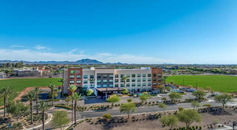 Holiday Inn Express and Suites Gilbert Mesa Gateway Airport By IHG — photo 2