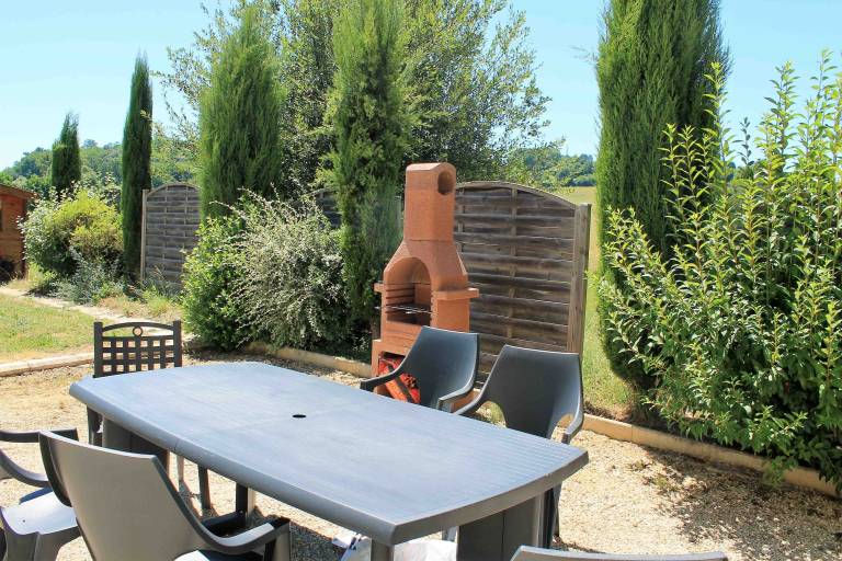 Gite with pool, patio & jacuzzi | Garden view — photo 5