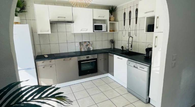Pleasant villa with jacuzzi | Pet-friendly — photo 5