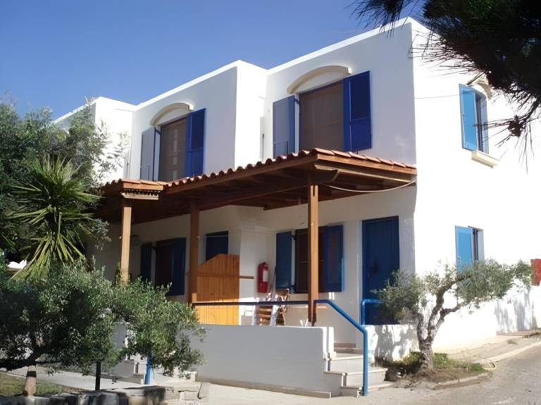 Apartment with patio & garden in Ierapetra