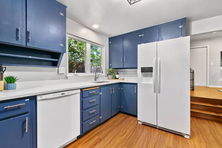 726 Eastdale Drive — photo 5