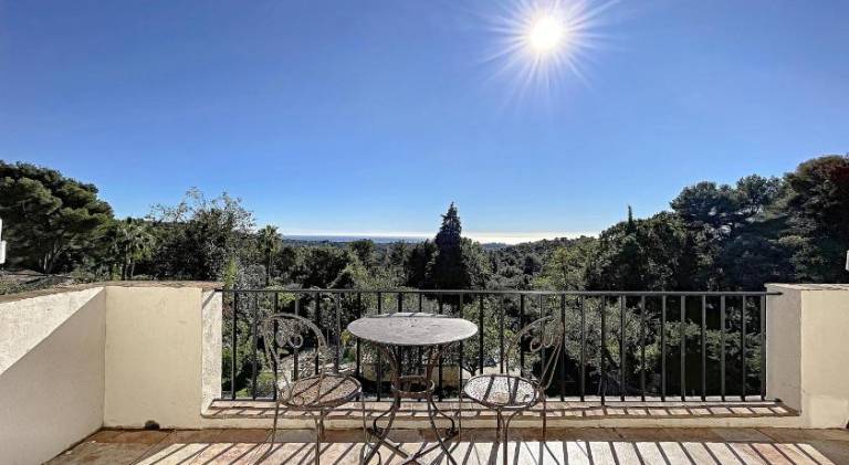 Fully equipped villa with BBQ, heated pool & garden | Pets allowed — photo 5