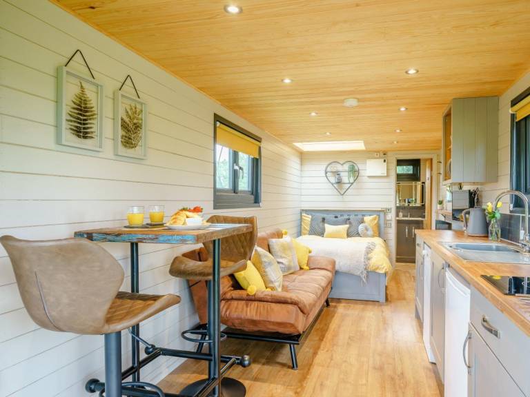 Lodge with terrace & BBQ — photo 3