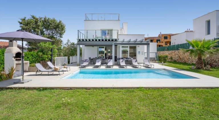 Villa with private pool, garden & patio — photo 3