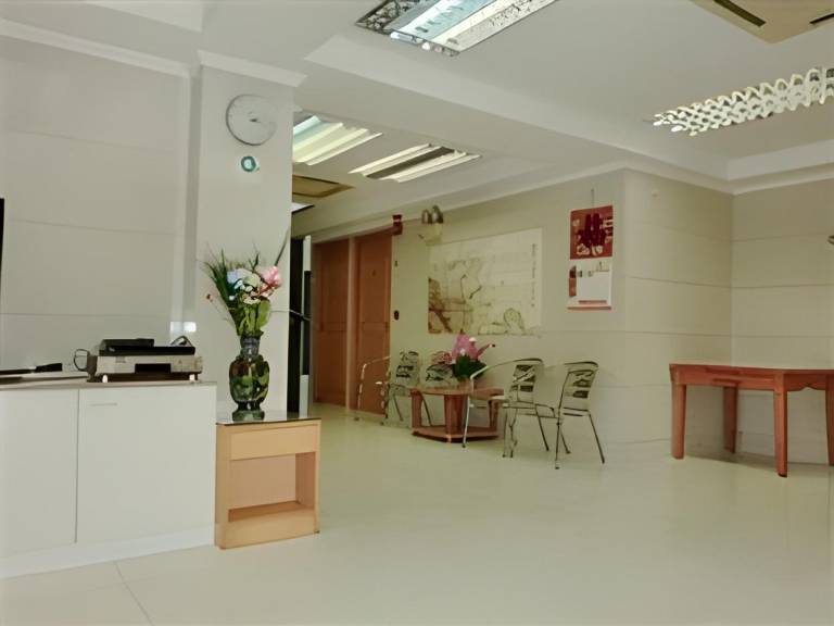 Hong Kong Le Cong Fraternal Association Hostel — photo 5