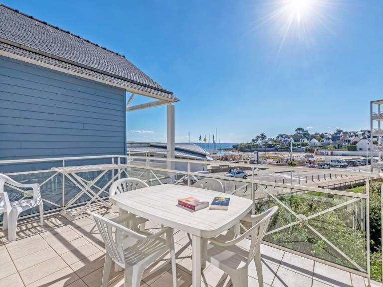 Beautiful holiday apartment with heated pool, yard & sauna | Sea view | Next to the beach | Pets allowed — photo 2