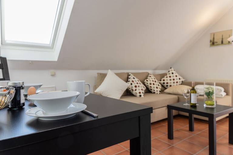 Helle und gemütliche Obergeschosswohnung in einem Doppelhaus — photo 2