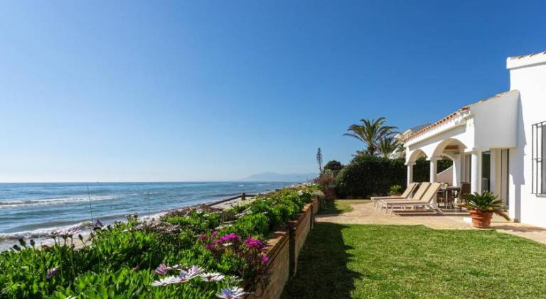 Charming villa | Beach nearby | Perfect for remote work | Dogs allowed in Marbella
