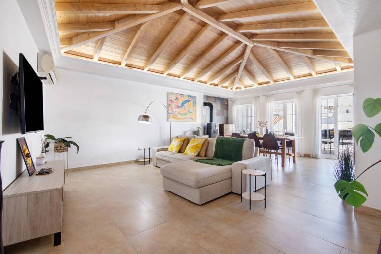 Holiday Home 'Flor De Sol House' with Private Terrace, Wi-Fi — photo 2
