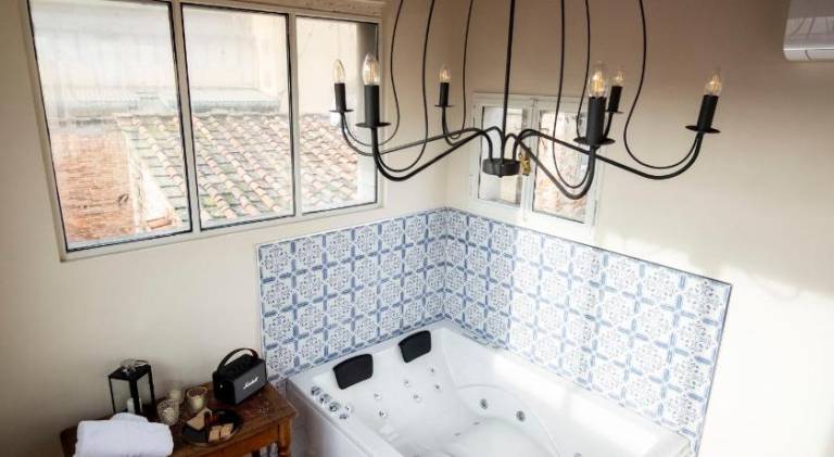 Rental apartment with jacuzzi | Pet-friendly — photo 3