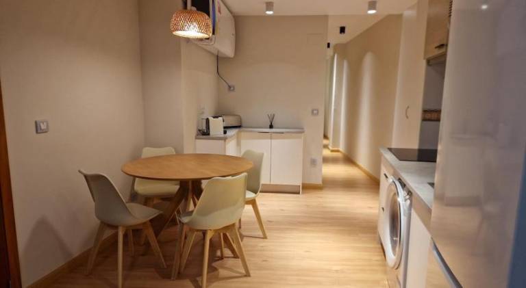 Apartment with garden & terrace | Close to Cathedral-Basilica of Our Lady of the Pillar | Pets allowed — photo 2