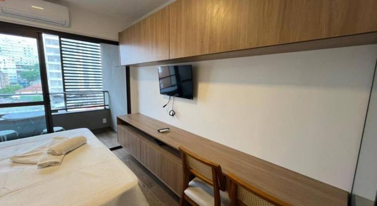 Apartment with pool — photo 2