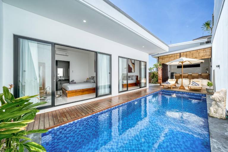 Beautiful villa with patio, private pool & yard | Suitable for remote work | Pet-friendly in Canggu