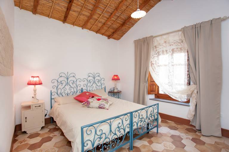 Holiday Home "Domo Bangone" with Shared Terrace & Wi-Fi in Teo