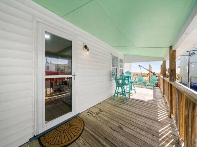 Beach Cabin - perfect for your family getaway! Pet Friendly! — photo 4