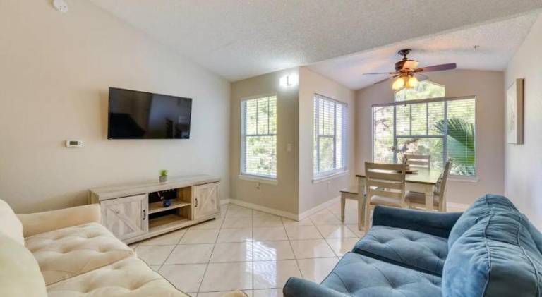 Lovely rental apartment with jacuzzi & pool | Pets allowed — photo 2