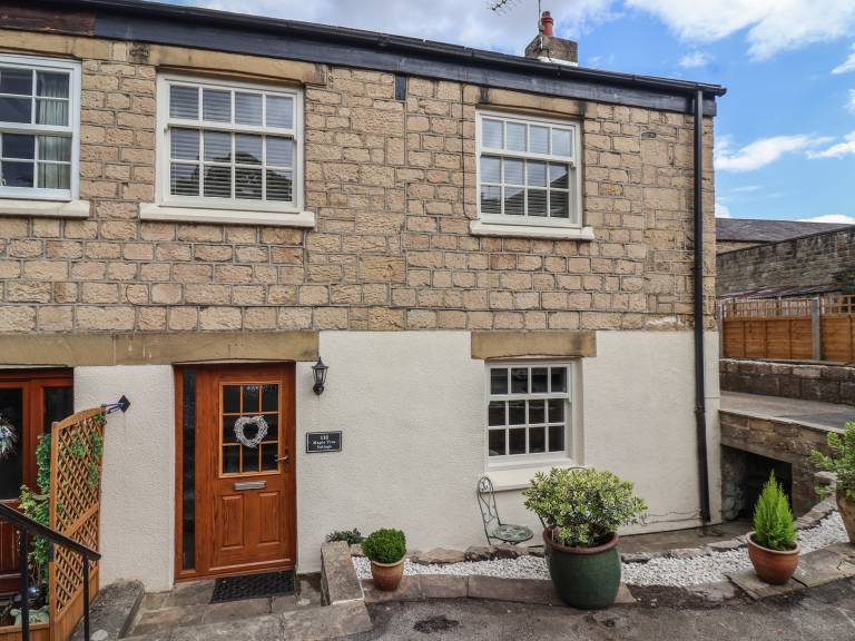 Cottage with garden in Harrogate