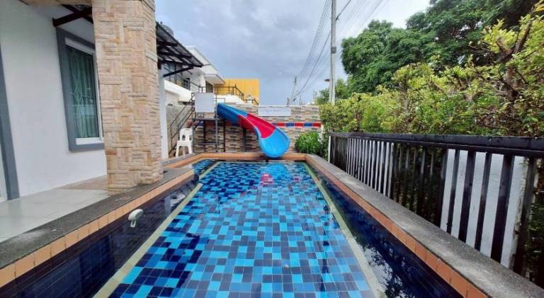 Villa with pool | Pets allowed — photo 5