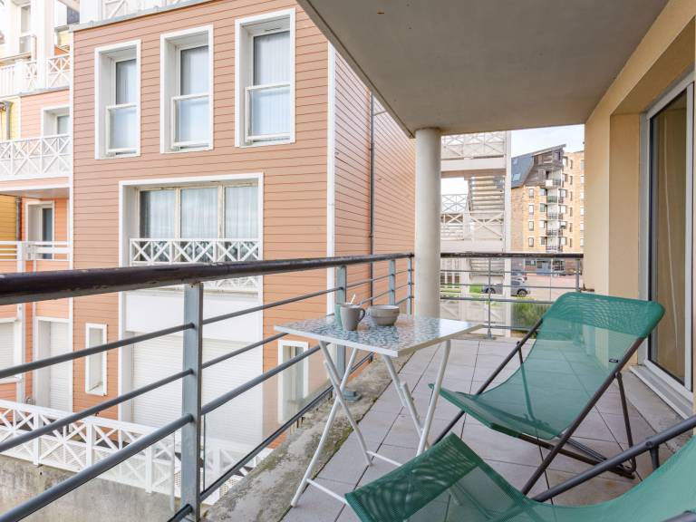 Lovely holiday apartment with patio | Sea view | Beach nearby | Pets allowed — photo 4