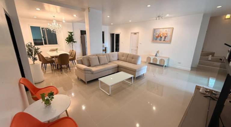 Beautiful villa with jacuzzi & pool | Dogs allowed in Chiang Mai