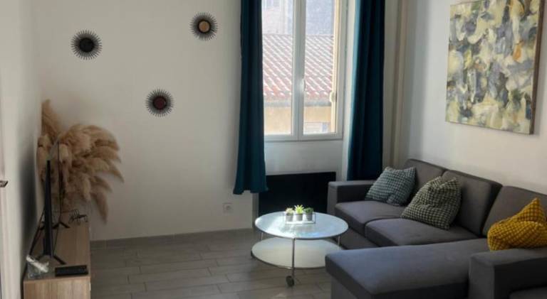 Holiday apartment with terrace | Close to Marseille Cathedral in Marseille