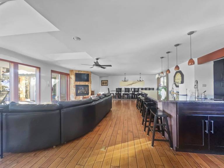 Family-friendly lovely house with garden, patio & private pool | Pets allowed — photo 5