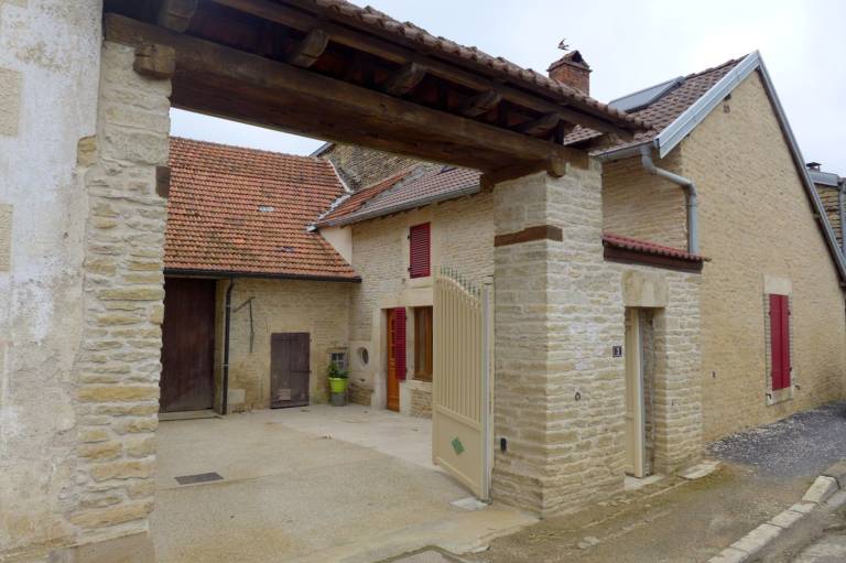 Pleasant gite with terrace | Pet-friendly — photo 2
