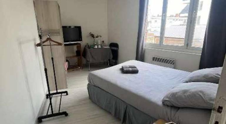 Chez Vincent, Chambre double, environ 10m2, avec acces prive, une salle de bain equipee, tres bon em — photo 2