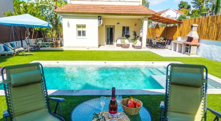 Fully equipped big villa with barbeque, terrace & garden | Pet-friendly — photo 4