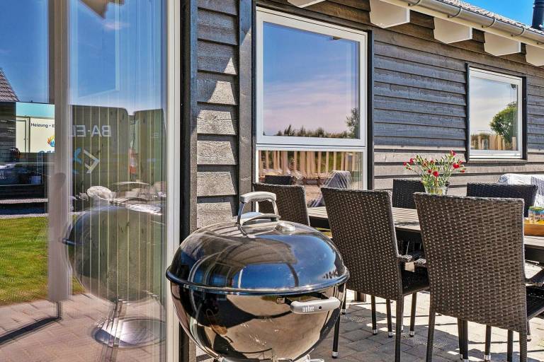 Fully equipped lovely vacation home with sauna, patio & jacuzzi | Pet-friendly — photo 4