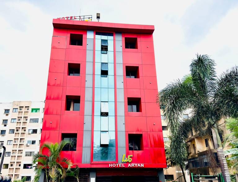 Hi5 Hotel Aryan