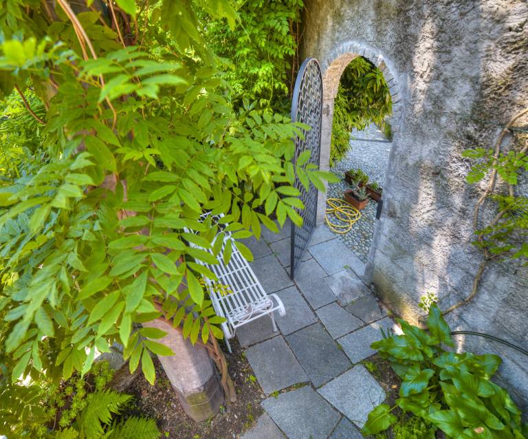 House with patio & garden — photo 3