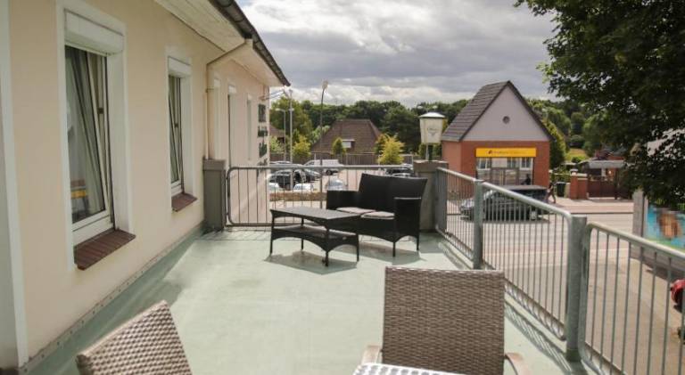 Hotel Meiendorfer Park free parking — photo 2