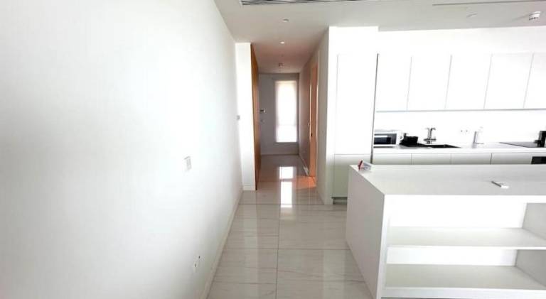 Apartment with pool — photo 4