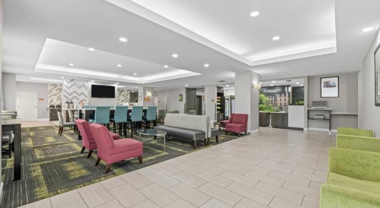 La Quinta Inn & Suites by Wyndham Atlanta Douglasville — photo 2