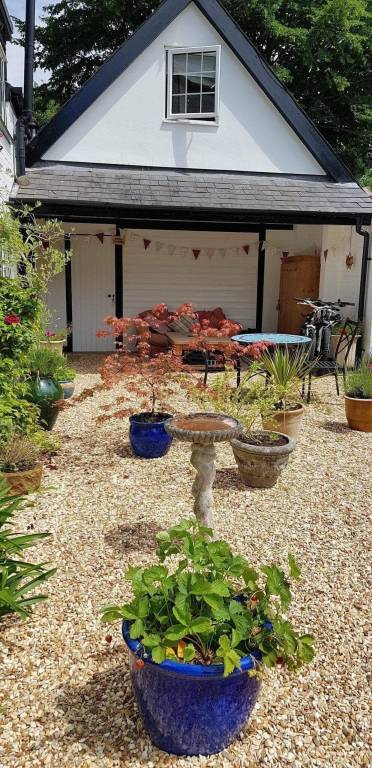 Cottage Burley